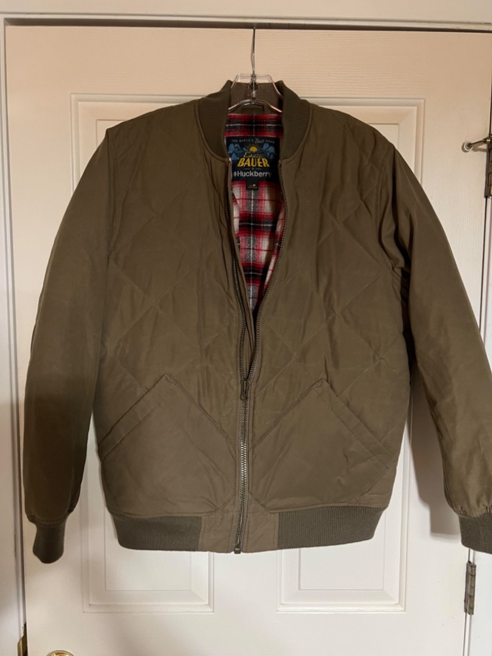Huckberry x Eddie Bauer Skyliner Diamond Quilted Down Jacket - Picture 3 of 6